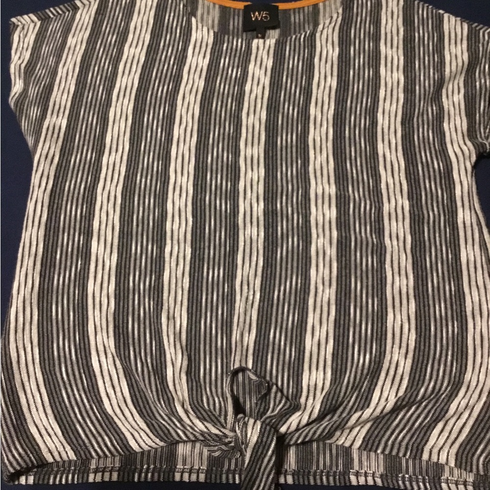 Short sleeve light knit soft and comfy